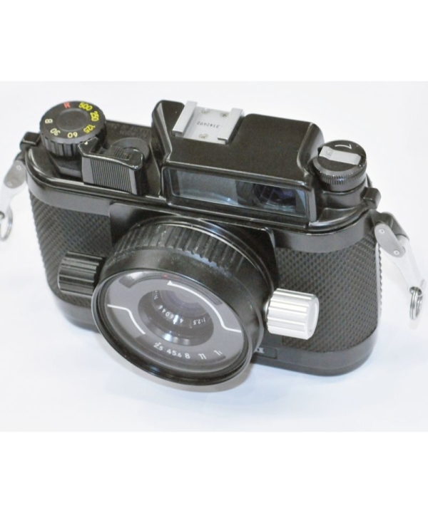 ニコン ニコノスⅢ 35/2.5付 水陸両用カメラ レンズ交換式 現状渡し