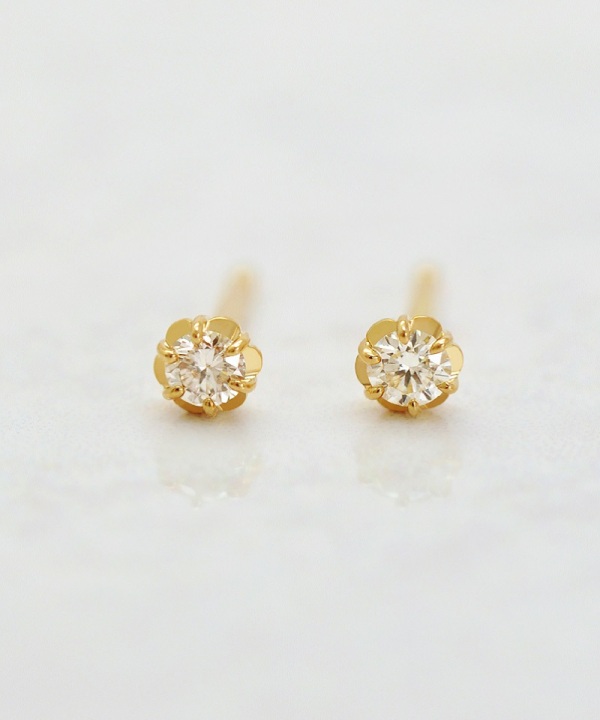 セカンドピアス] K18フィオレットセッティングダイヤモンドピアス 