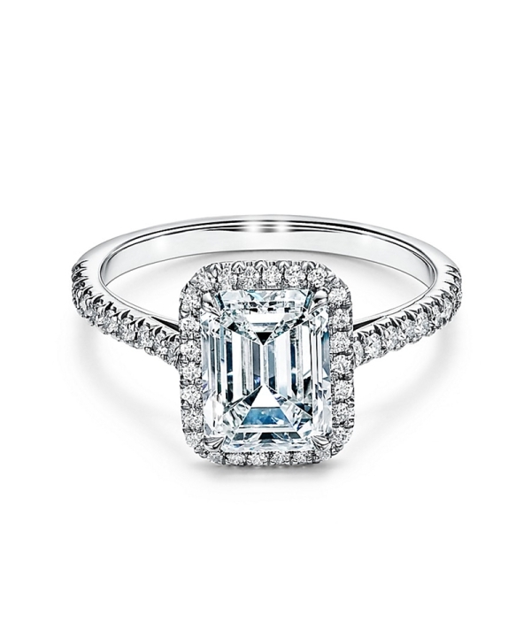 ティファニー ソレスト エメラルド カット エンゲージメント リング