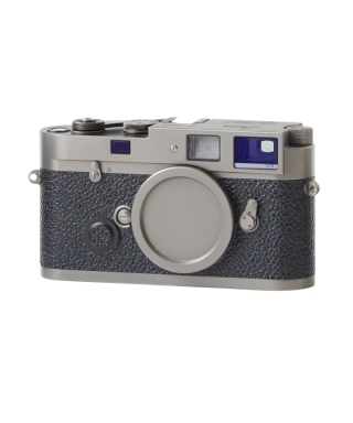 Leica(ライカ/Leica) - 阪急百貨店 | WEBカタログ