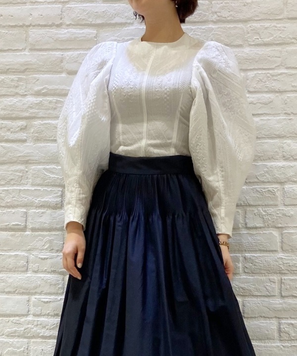 マメクロゴウチ Traditional Pattern Jacquard Top eva.gov.co